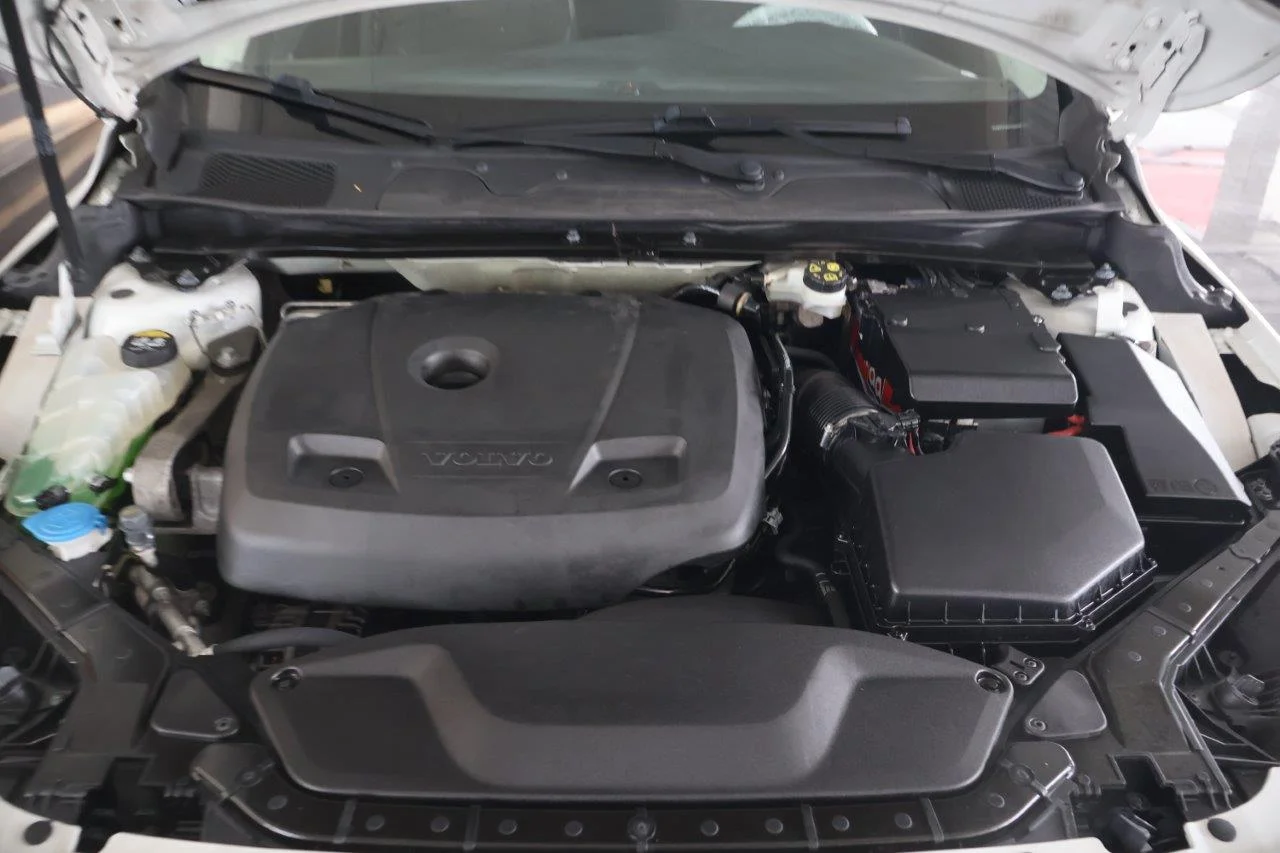 Volvo V40 Cross Country - View model 38