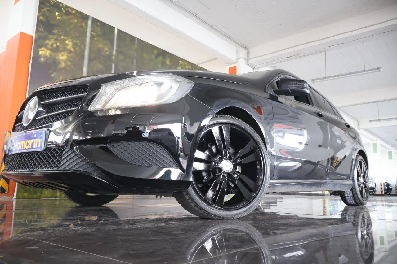 View 2 - Mercedes-Benz A 180 - 2015