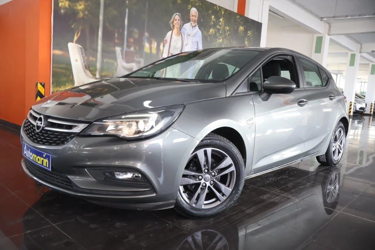 View 1 - Opel Astra - 2019