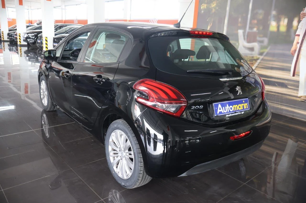 Peugeot 208 - View model 6