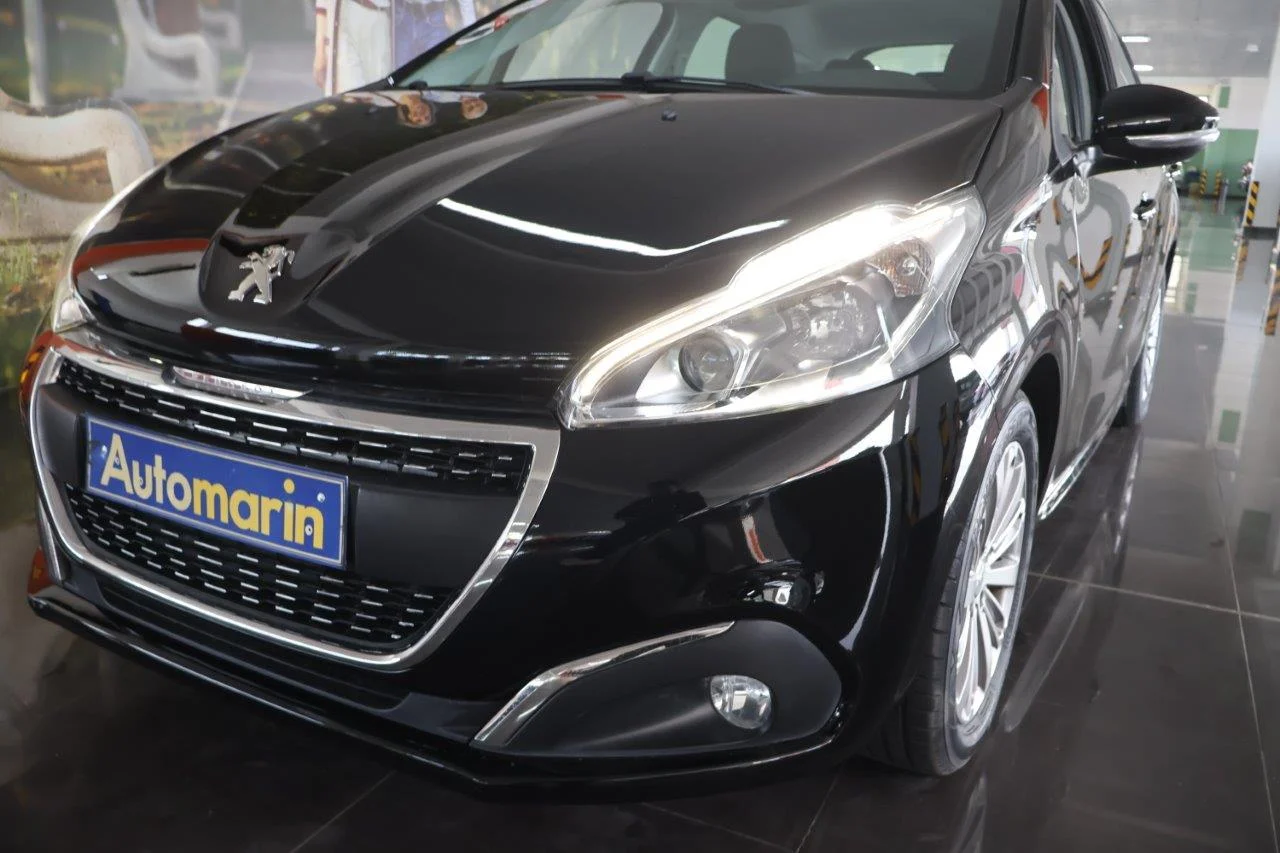 Peugeot 208 - View model 15