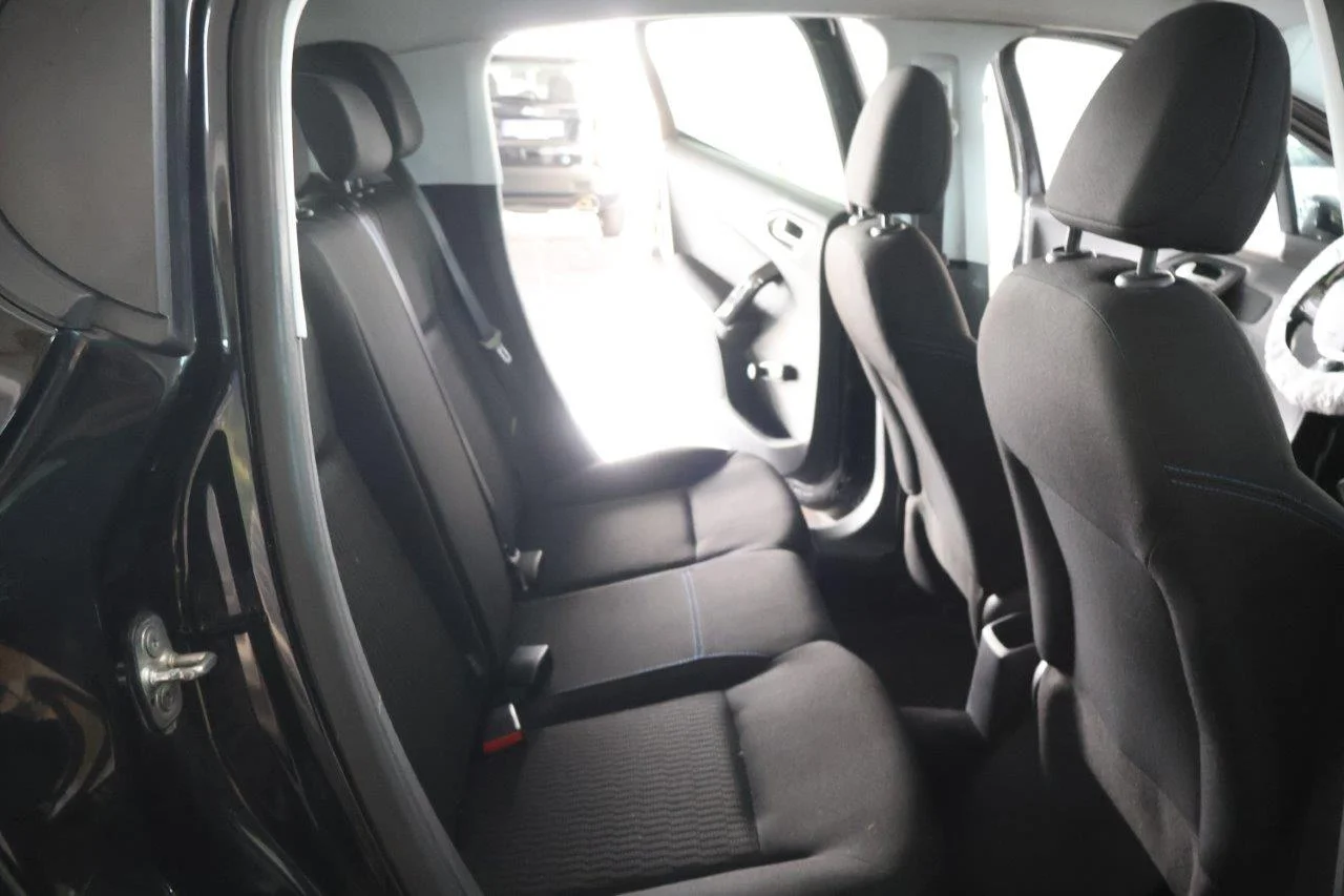 Peugeot 208 - View model 32