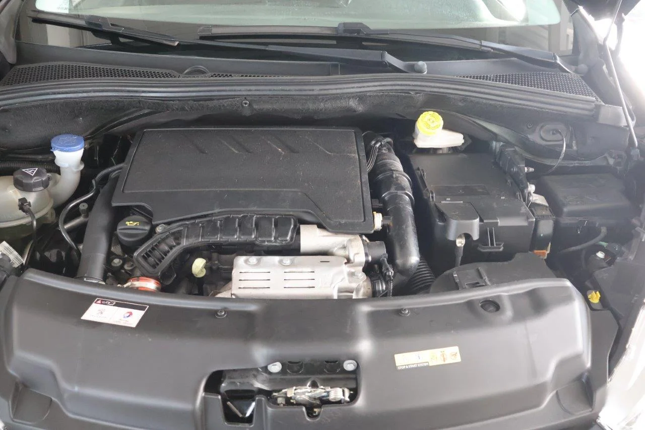 Peugeot 208 - View model 36