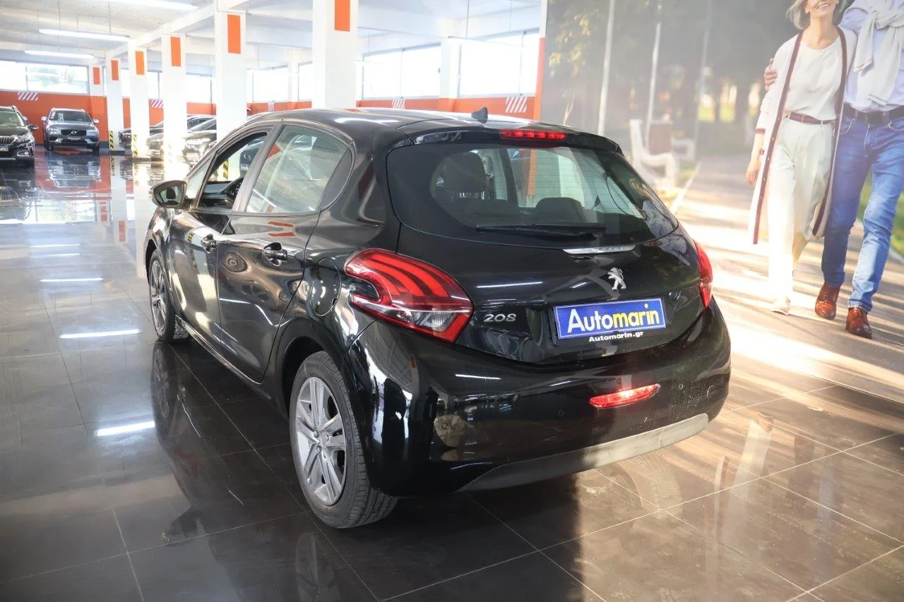 Peugeot 208 - View model 6