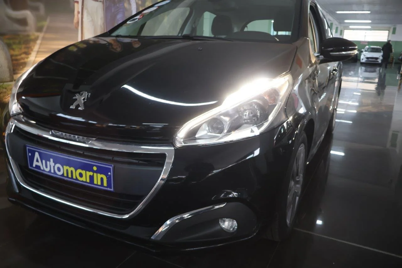 Peugeot 208 - View model 17