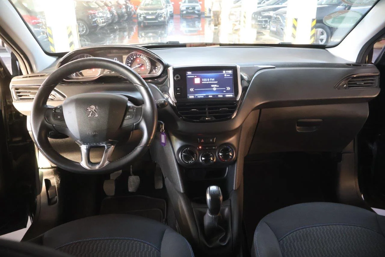 Peugeot 208 - View model 21