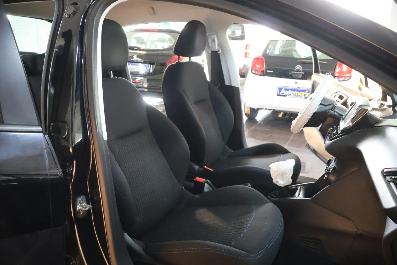 Peugeot 208 - View model 34