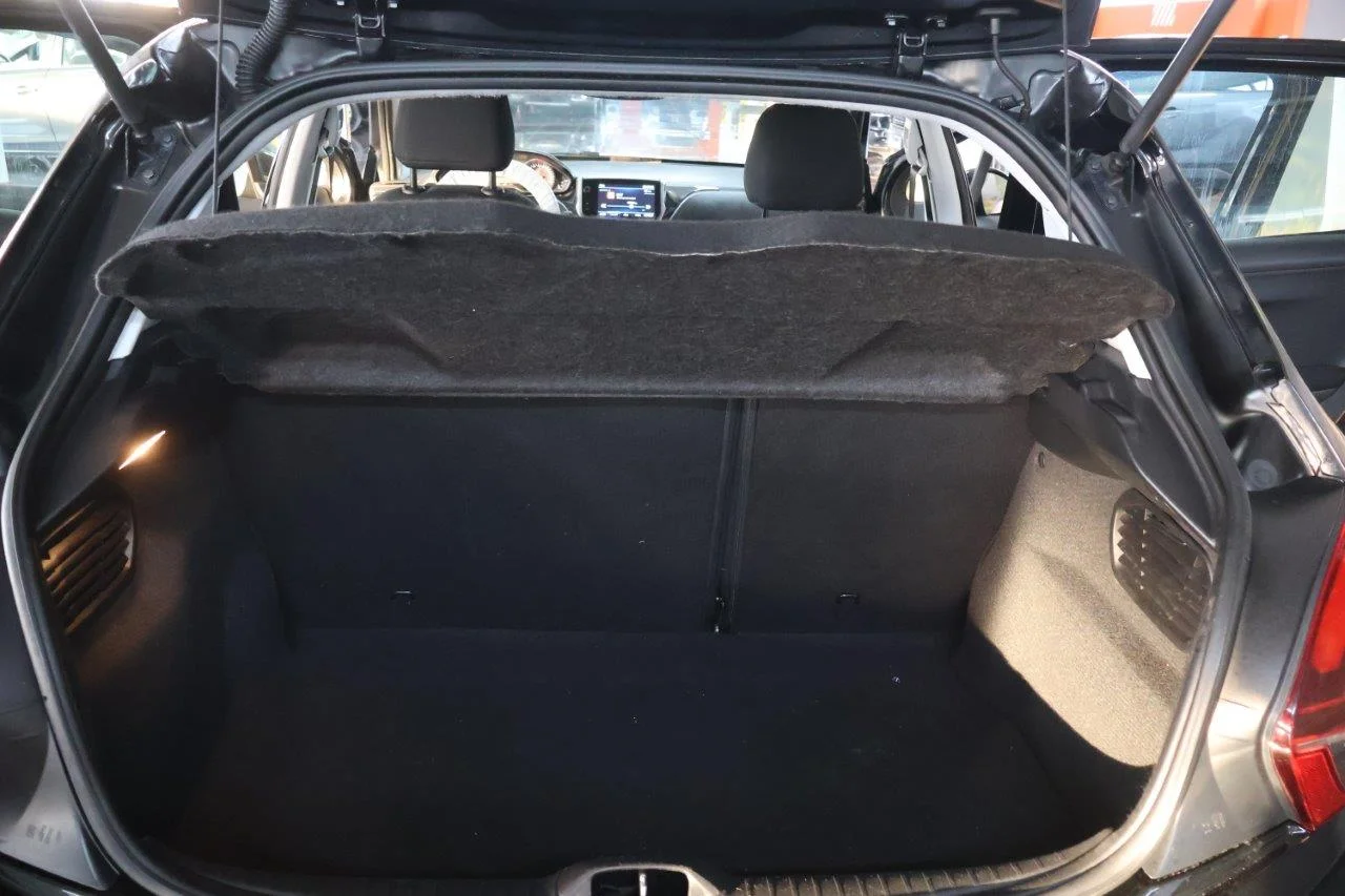 Peugeot 208 - View model 36