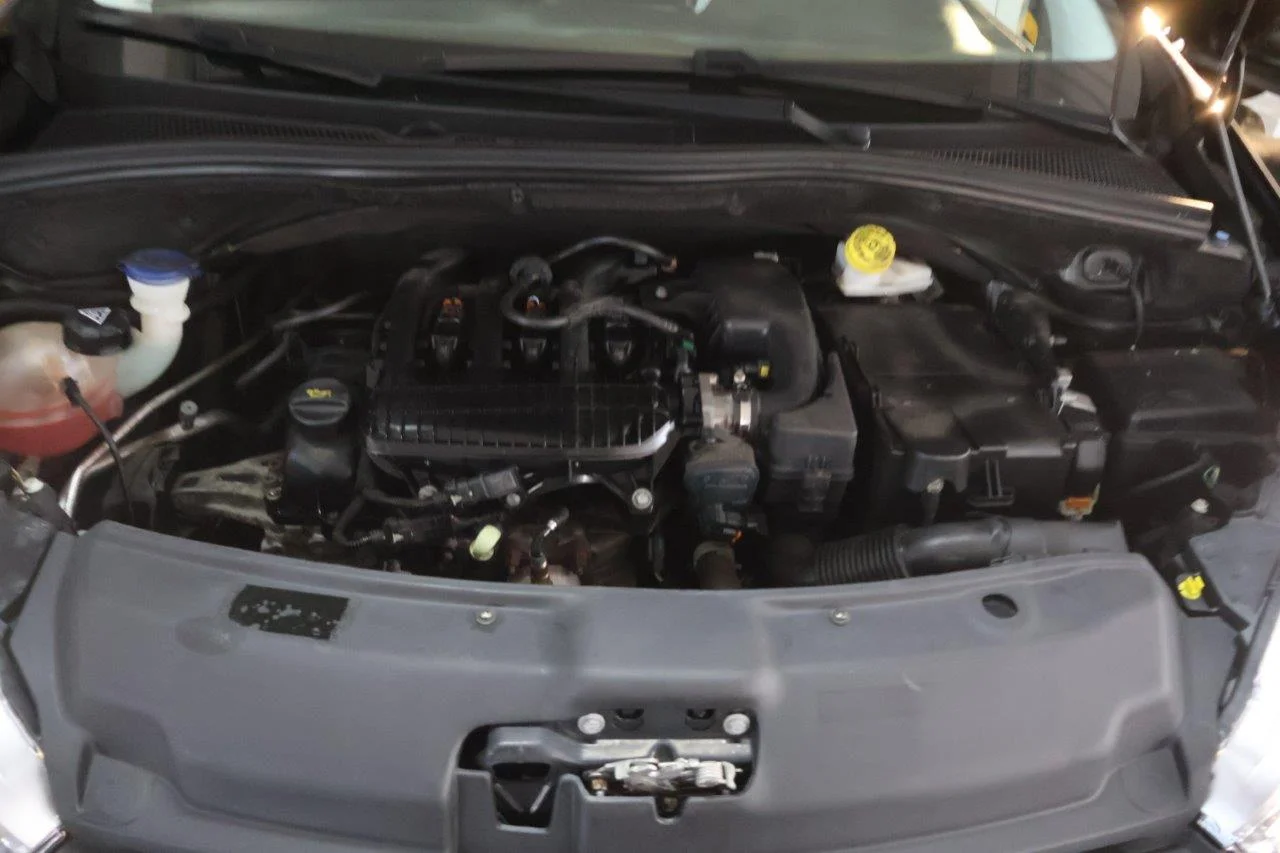 Peugeot 208 - View model 37