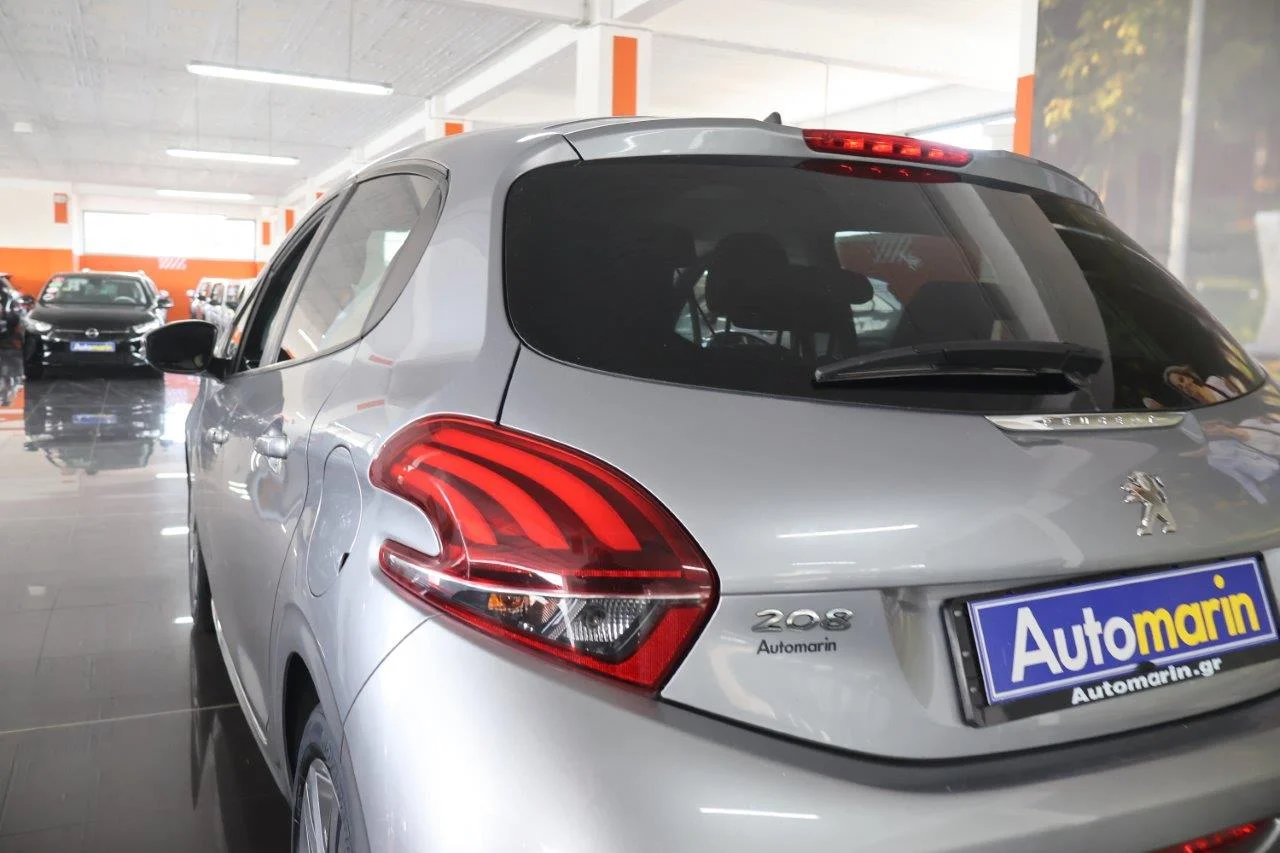 Peugeot 208 - View model 11