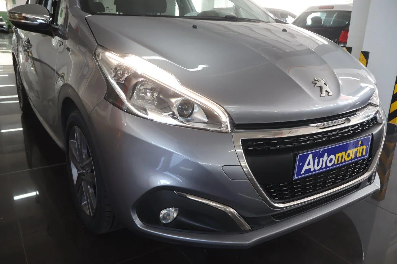 Peugeot 208 - View model 18