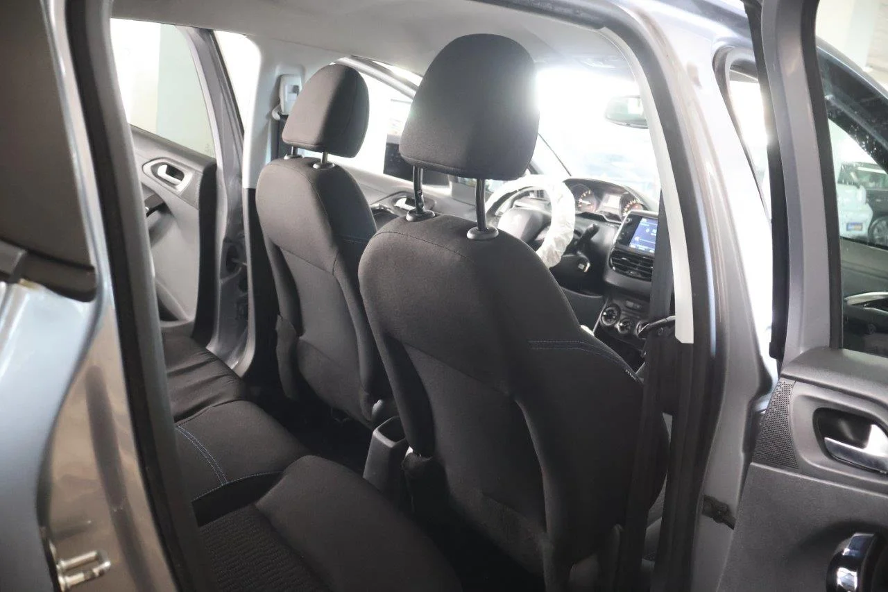 Peugeot 208 - View model 32