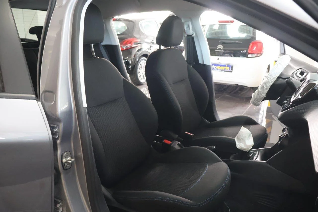 Peugeot 208 - View model 34