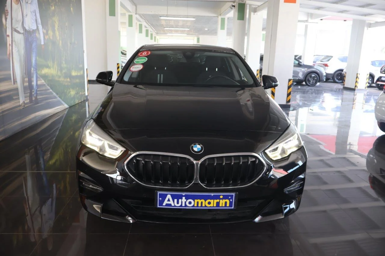 View 3 - Bmw 216 - 2021