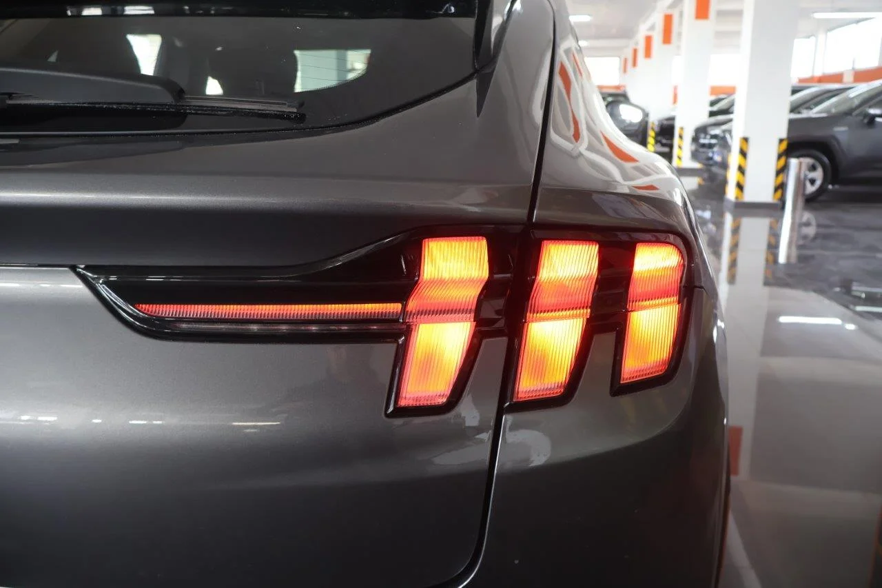 Ford Mustang Mach-E - View model 10