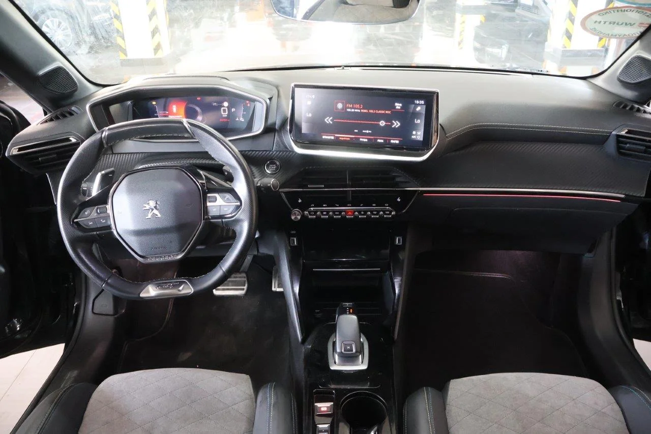 Peugeot 208 - View model 19