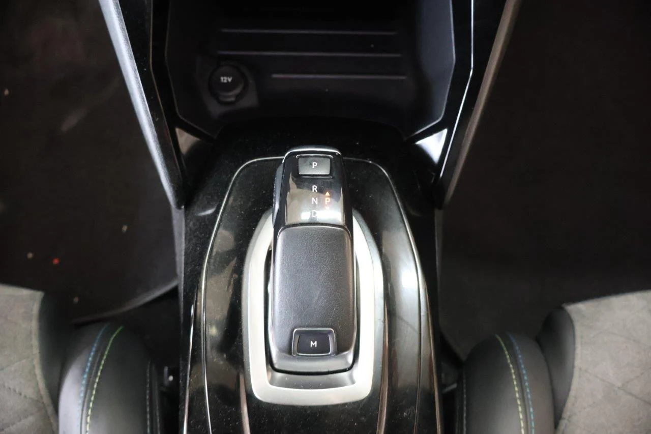 Peugeot 208 - View model 25