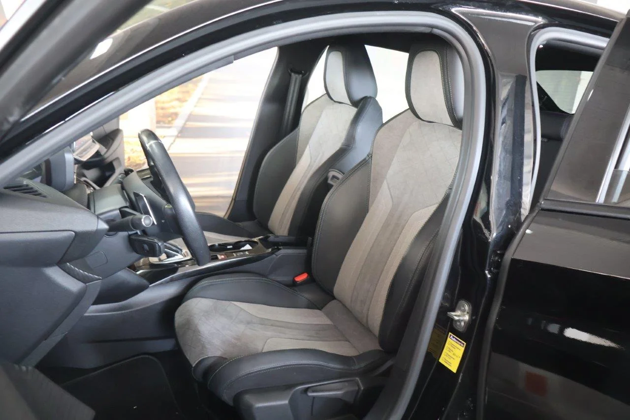 Peugeot 208 - View model 33