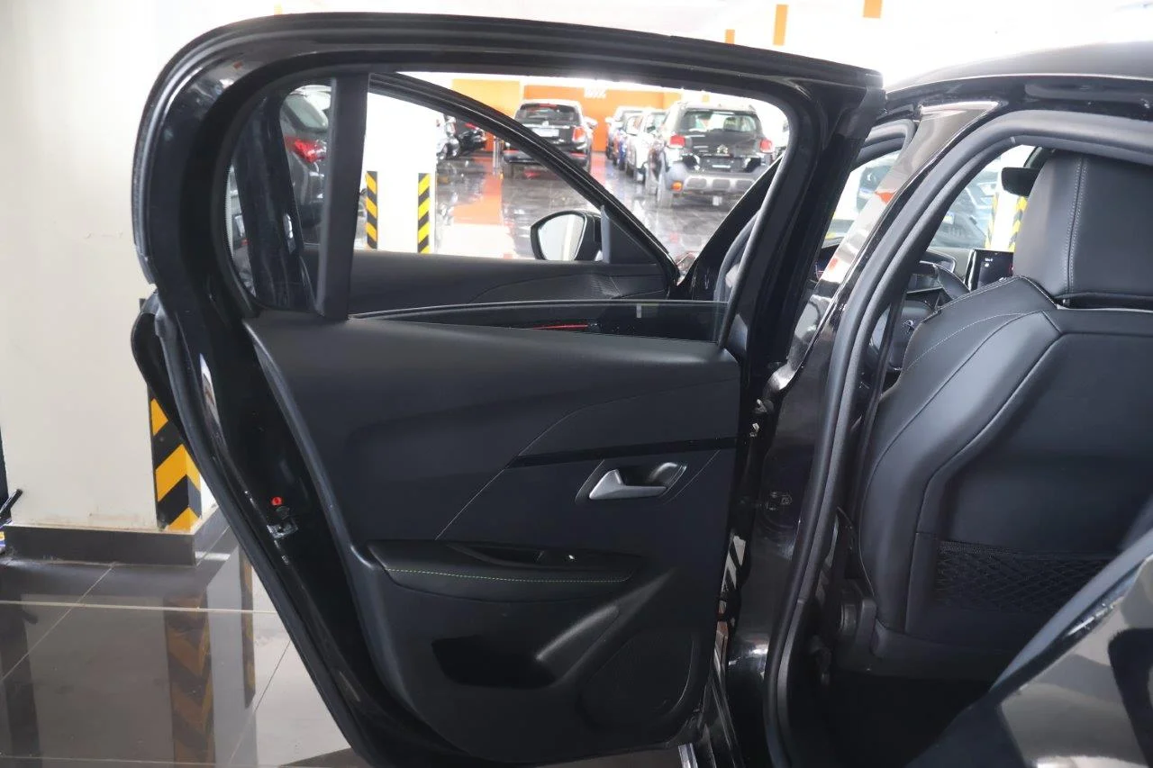 Peugeot 208 - View model 34