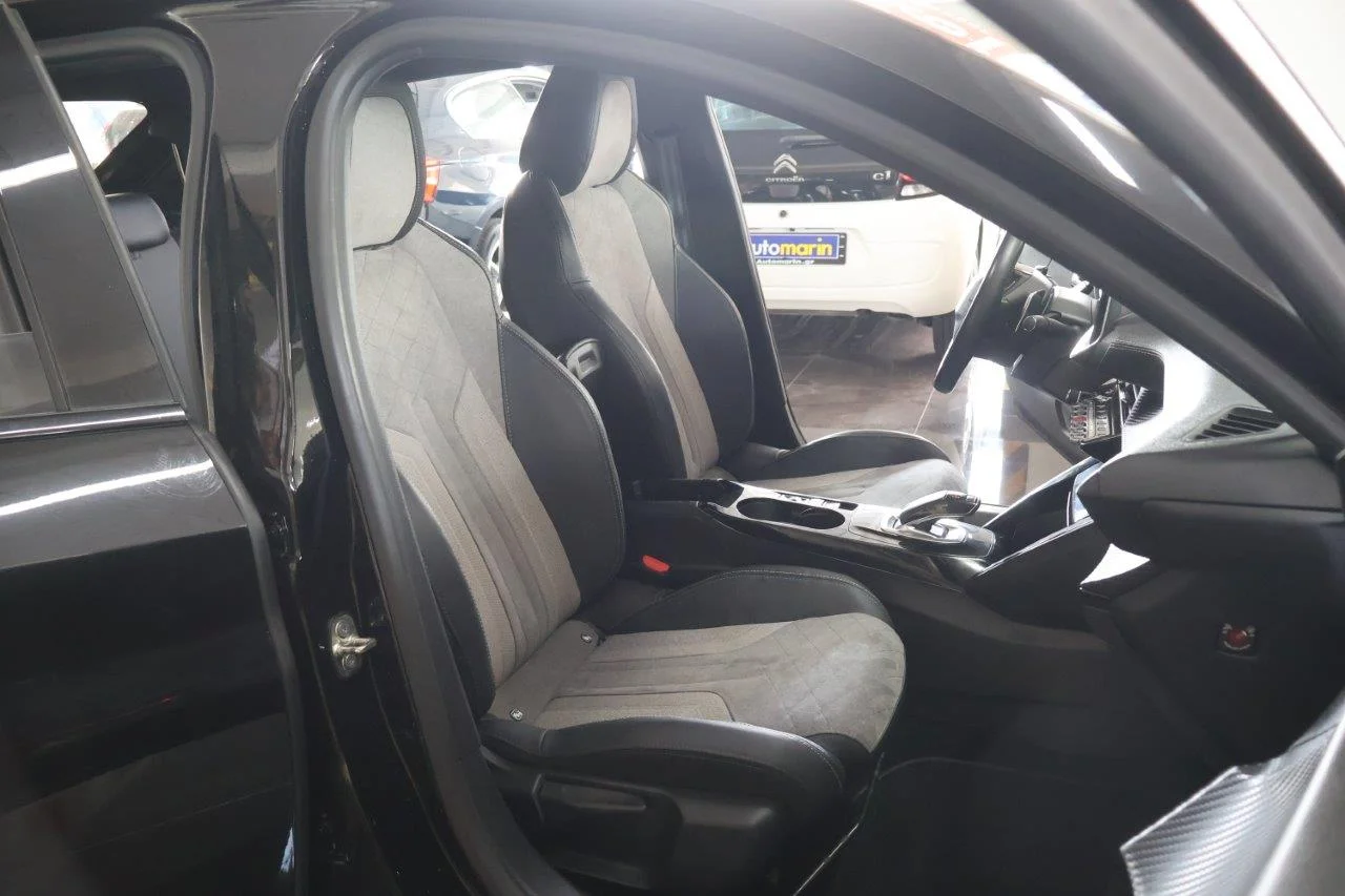 Peugeot 208 - View model 39