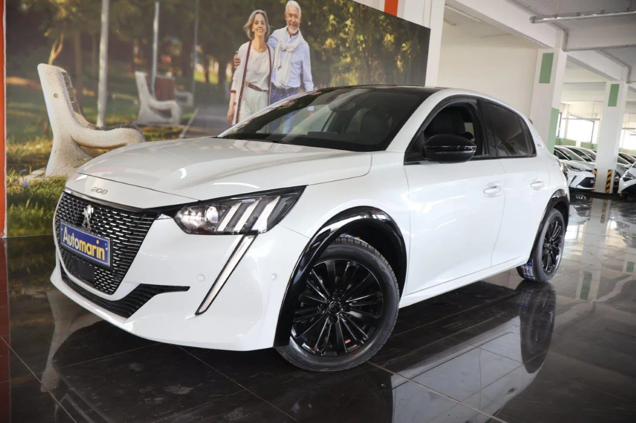 View 1 - Peugeot 208 - 2020