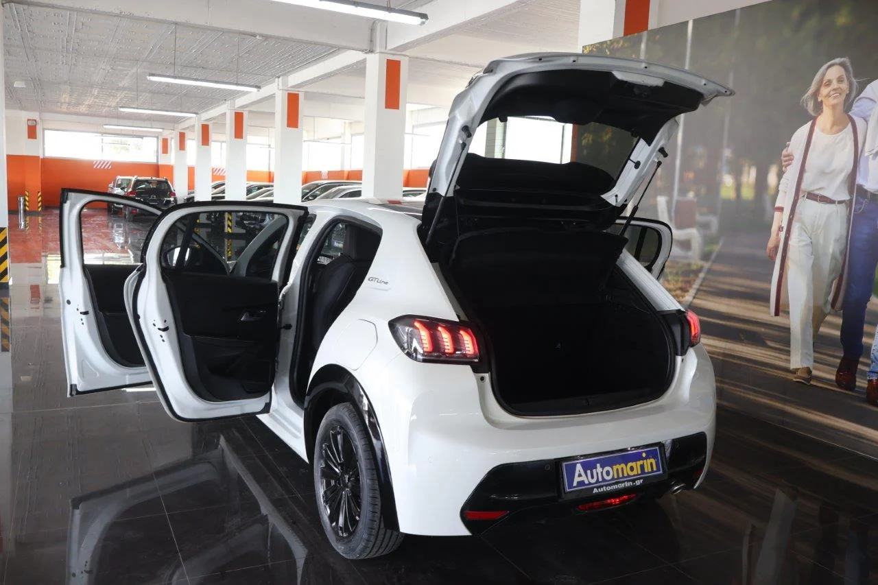 Peugeot 208 - View model 9