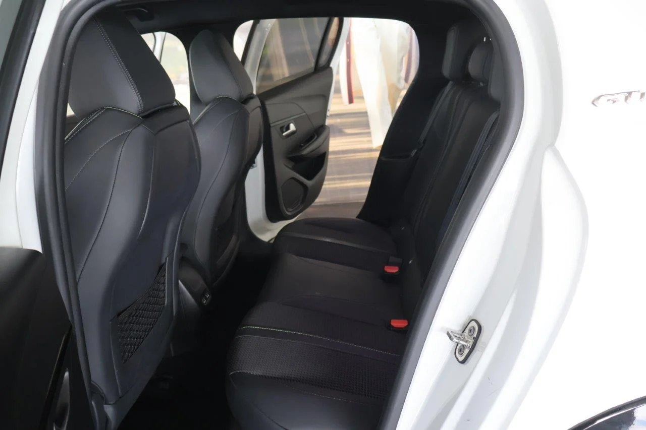 Peugeot 208 - View model 30