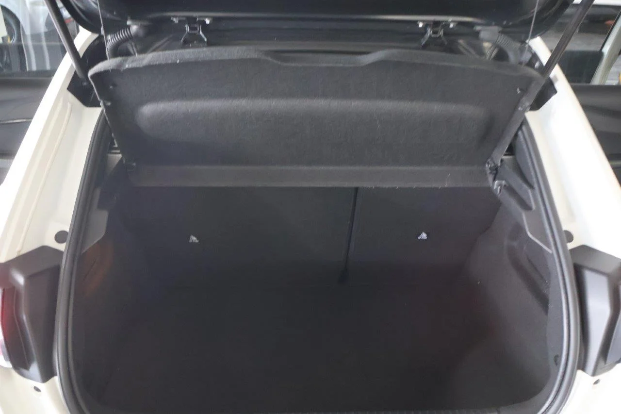 Peugeot 208 - View model 35
