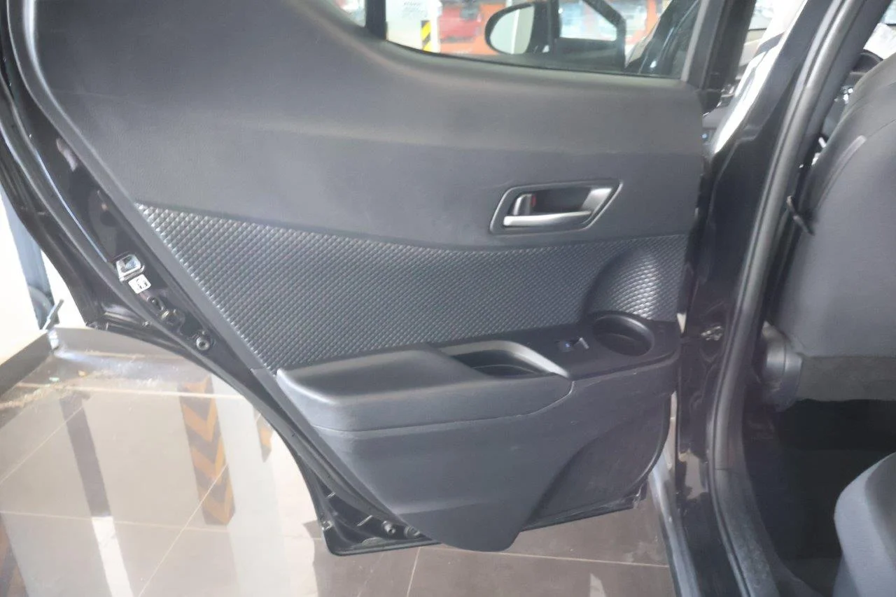 Toyota C-HR - View model 28
