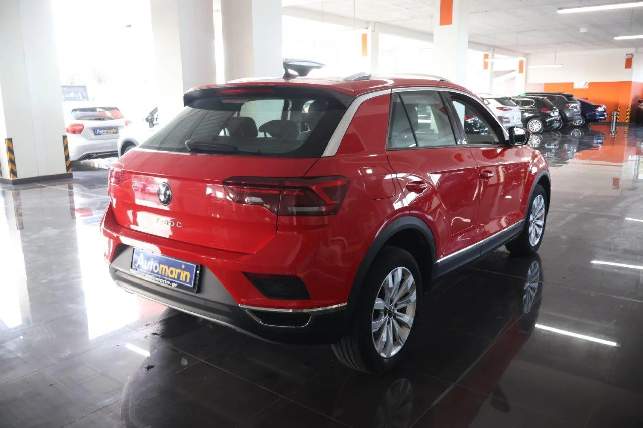 View 5 - Volkswagen T-Roc - 2021