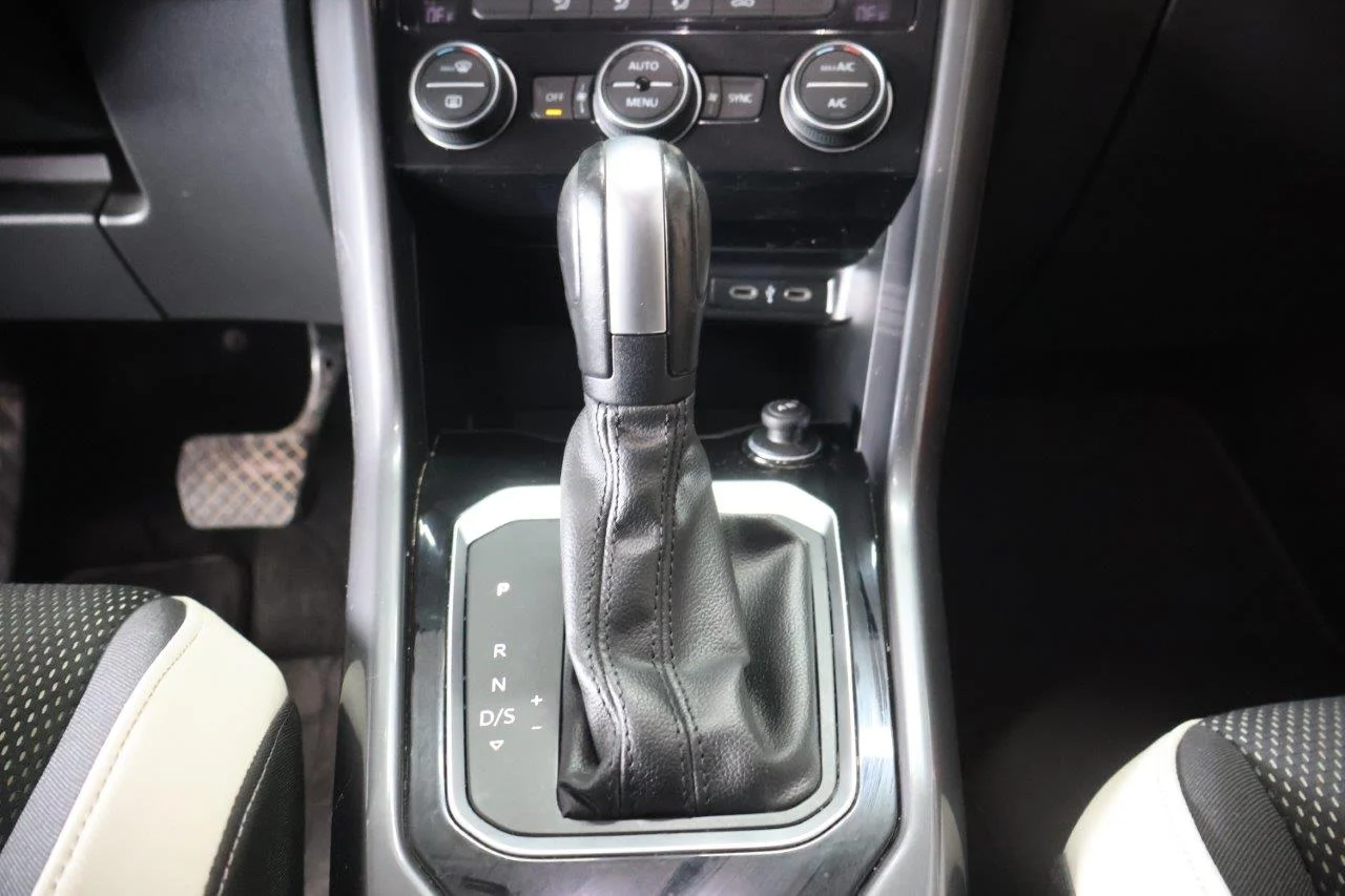 Volkswagen T-Roc - View model 22