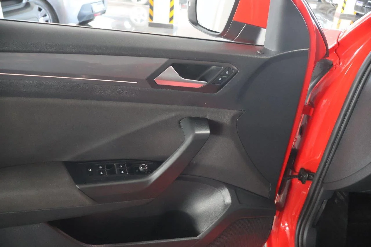 Volkswagen T-Roc - View model 25