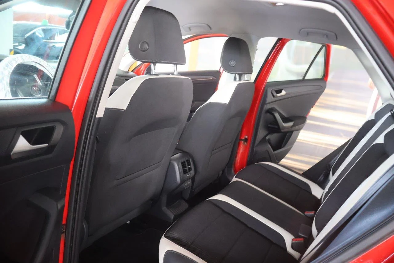 Volkswagen T-Roc - View model 27