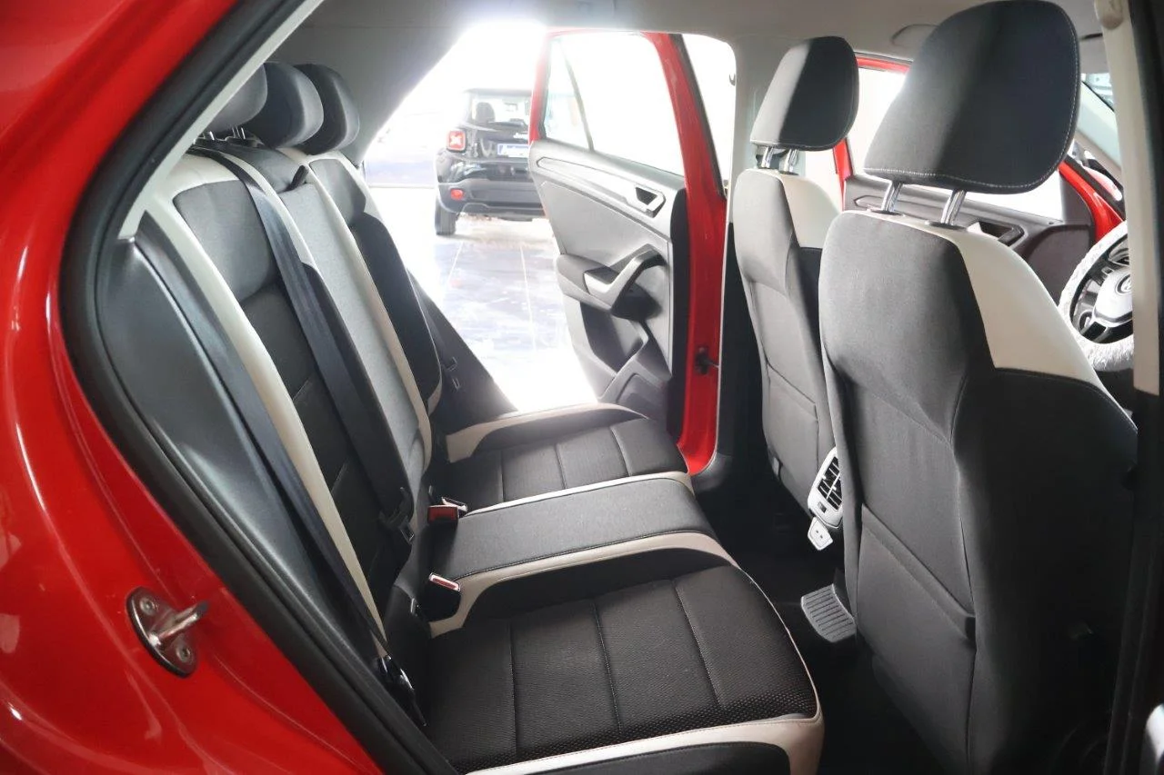 Volkswagen T-Roc - View model 31