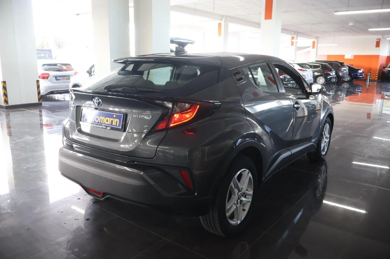 View 5 - Toyota C-HR - 2022