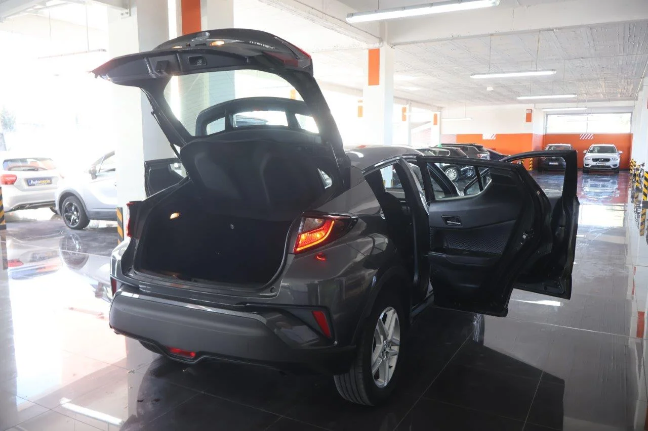 Toyota C-HR - View model 7
