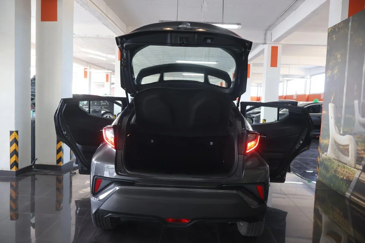 Toyota C-HR - View model 8