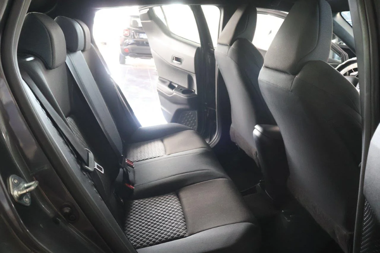 Toyota C-HR - View model 31