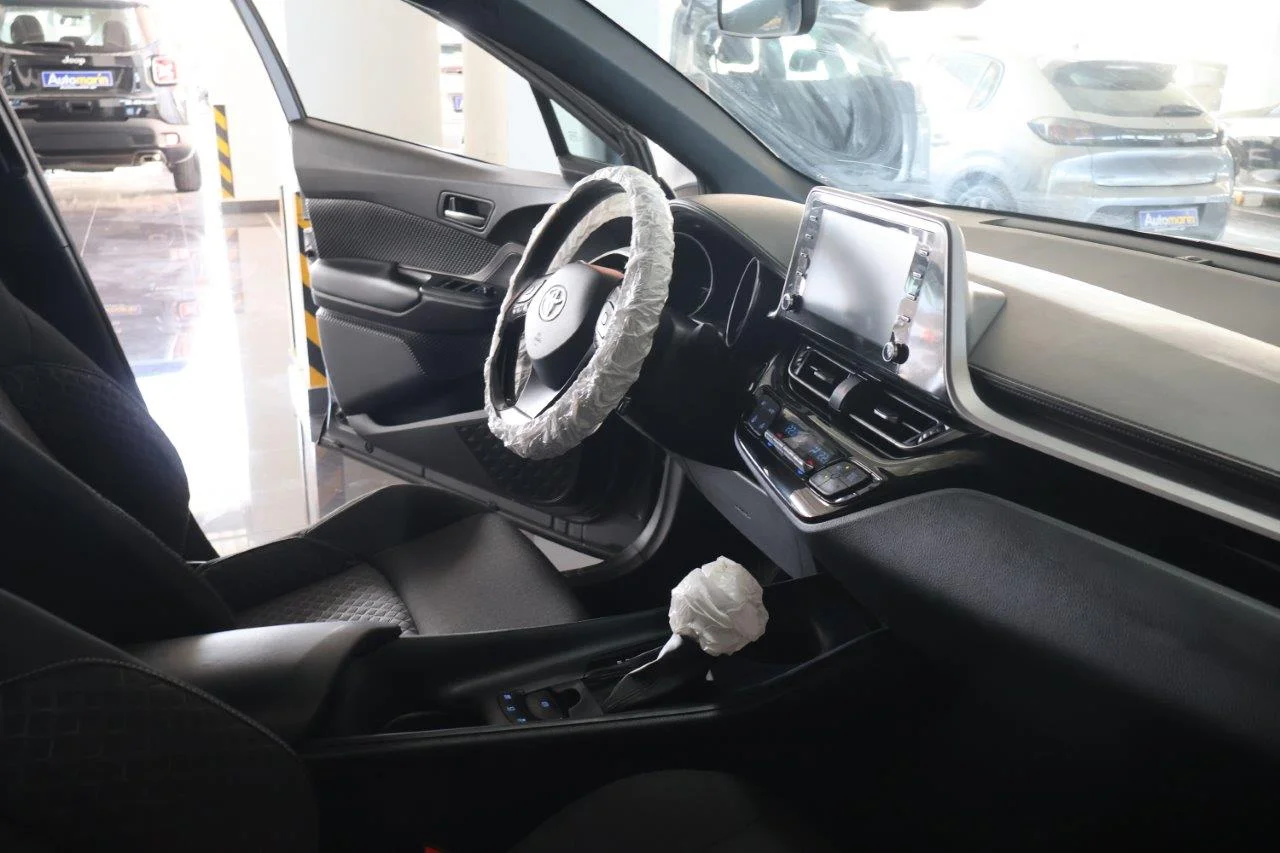 Toyota C-HR - View model 33