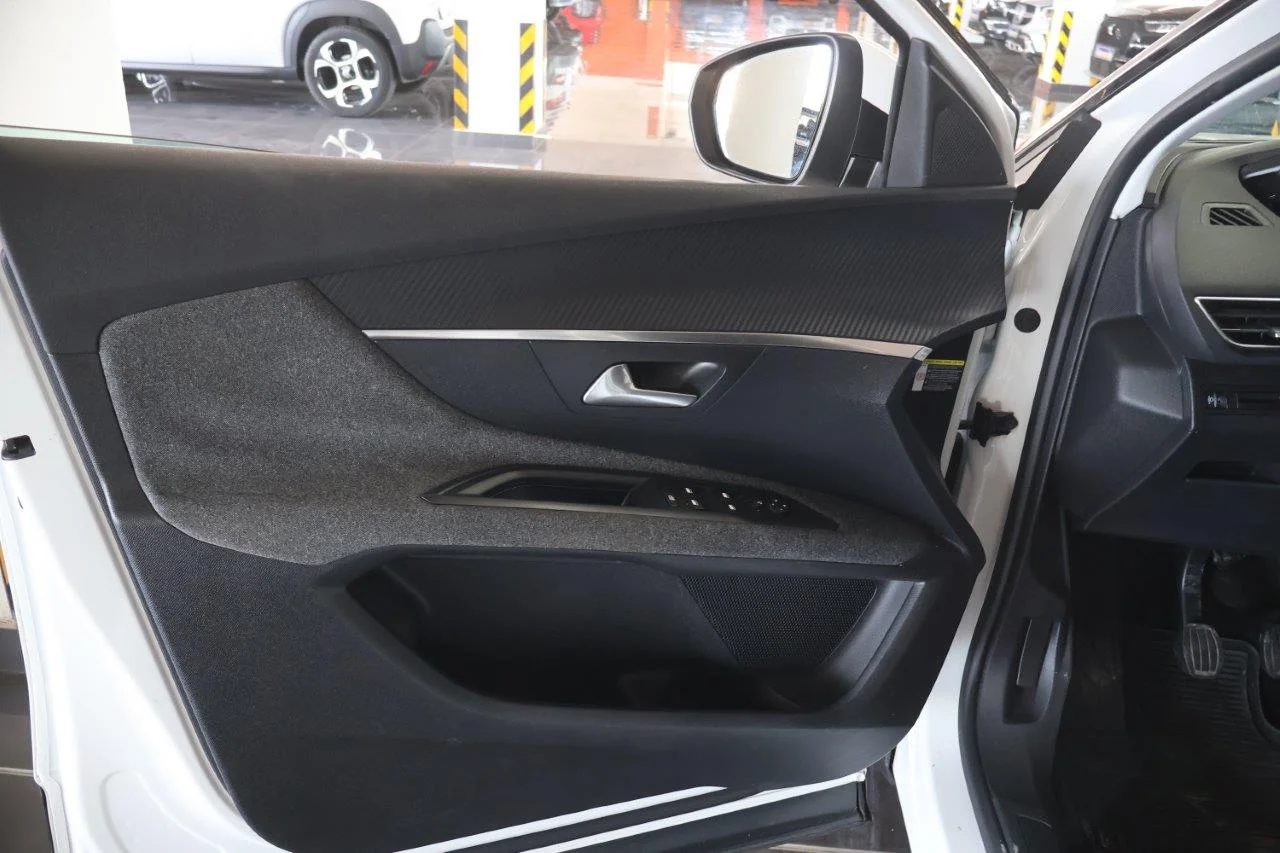Peugeot 3008 - View model 25