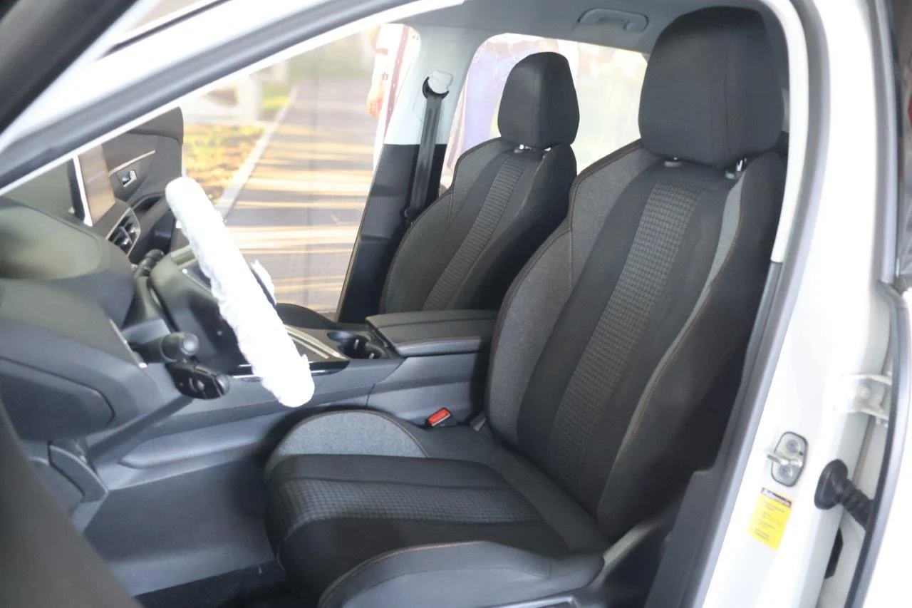Peugeot 3008 - View model 27