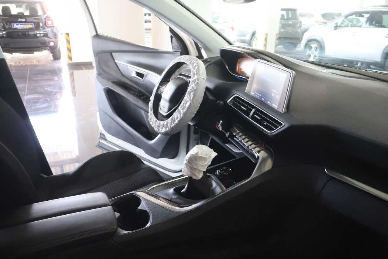 Peugeot 3008 - View model 34