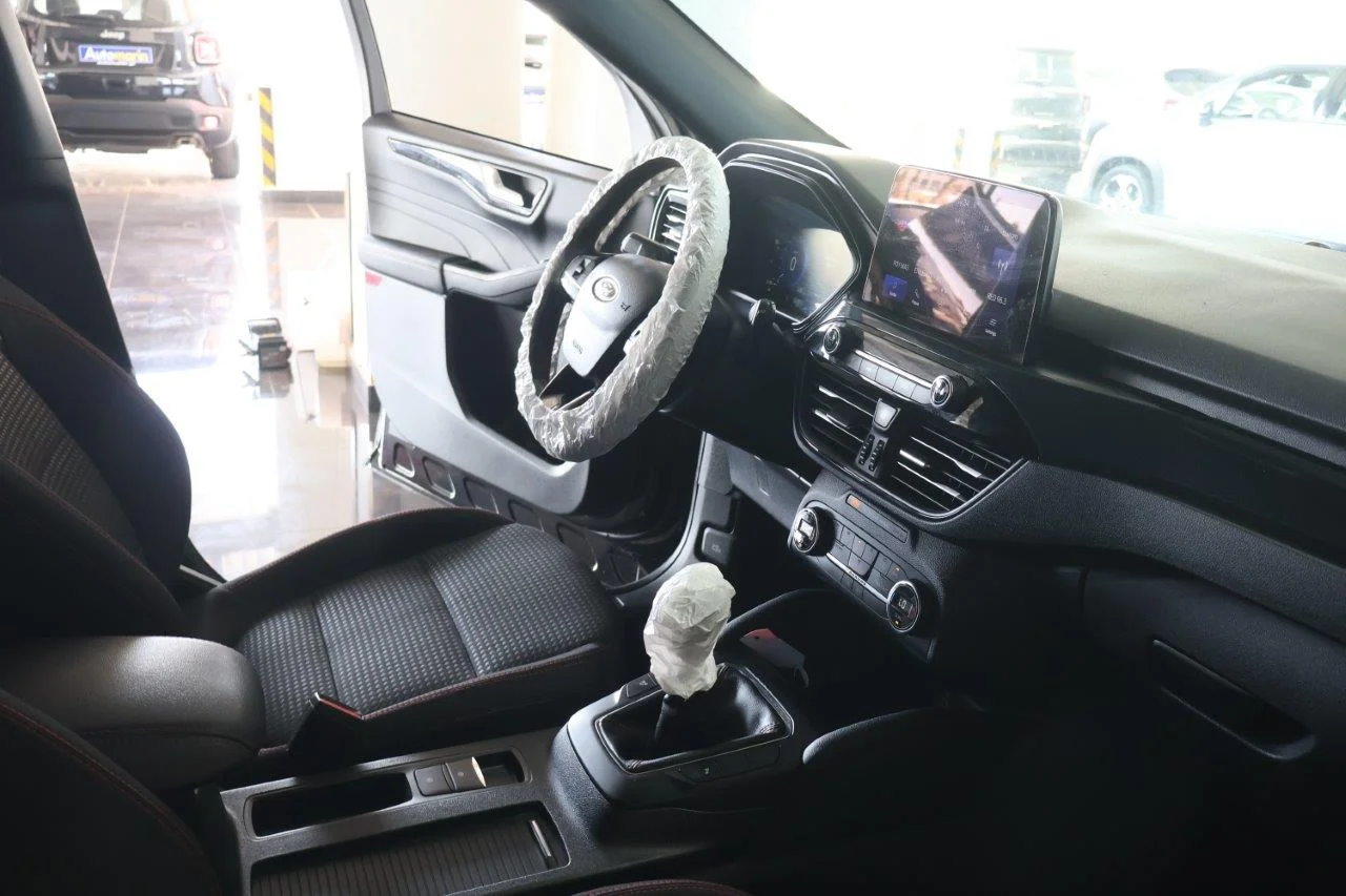 Ford Kuga - View model 35