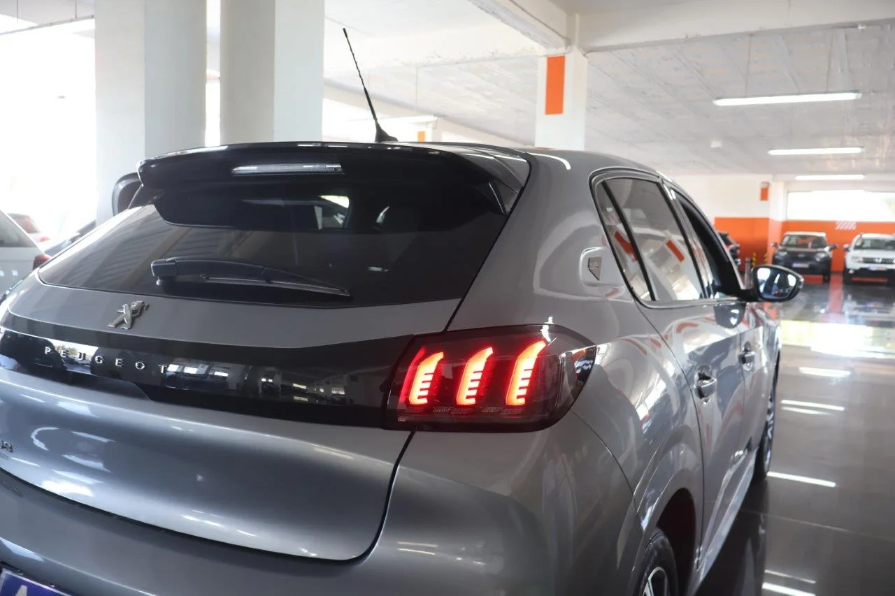 Peugeot 208 - View model 10