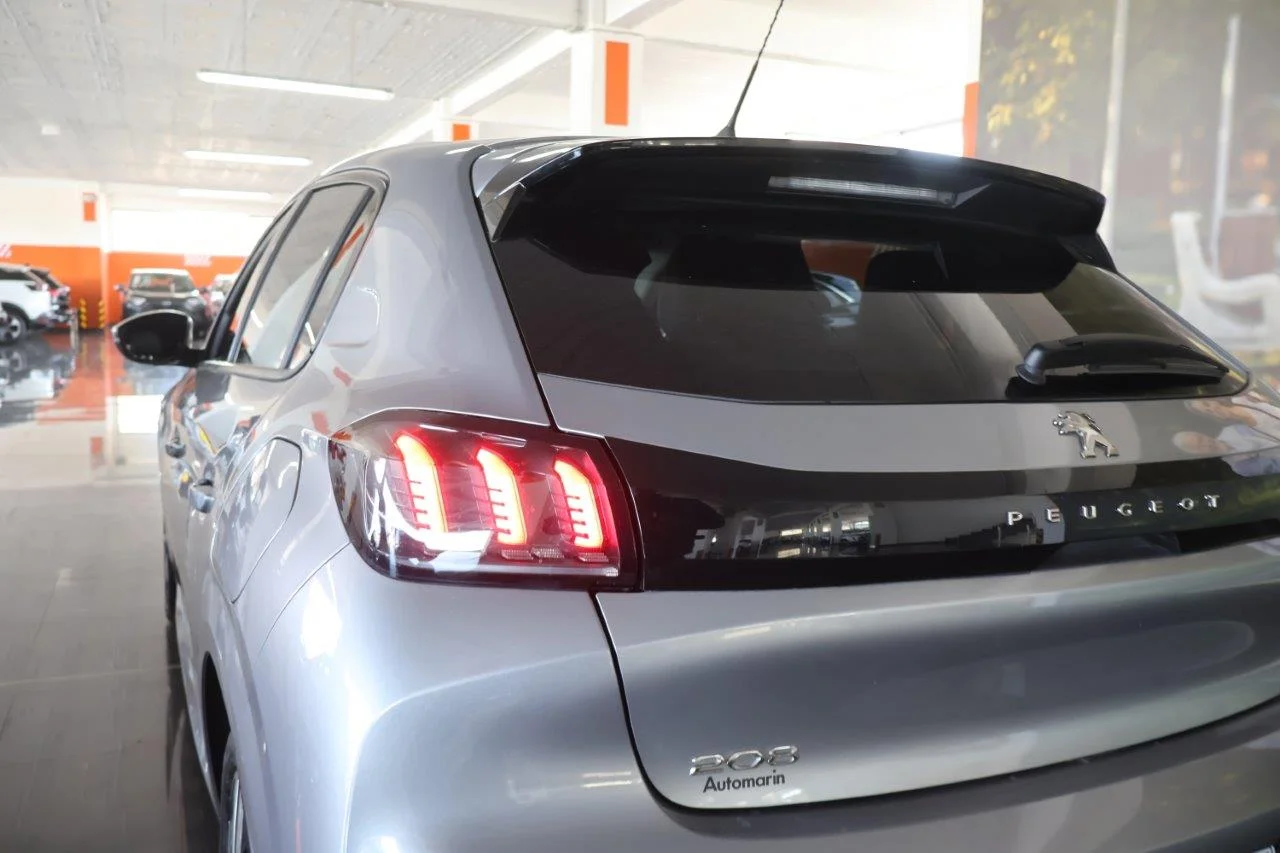Peugeot 208 - View model 11