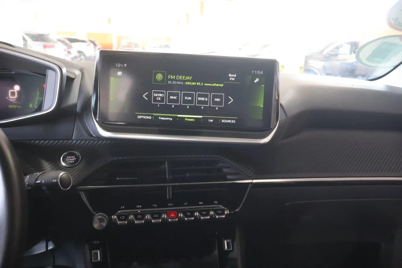Peugeot 208 - View model 21