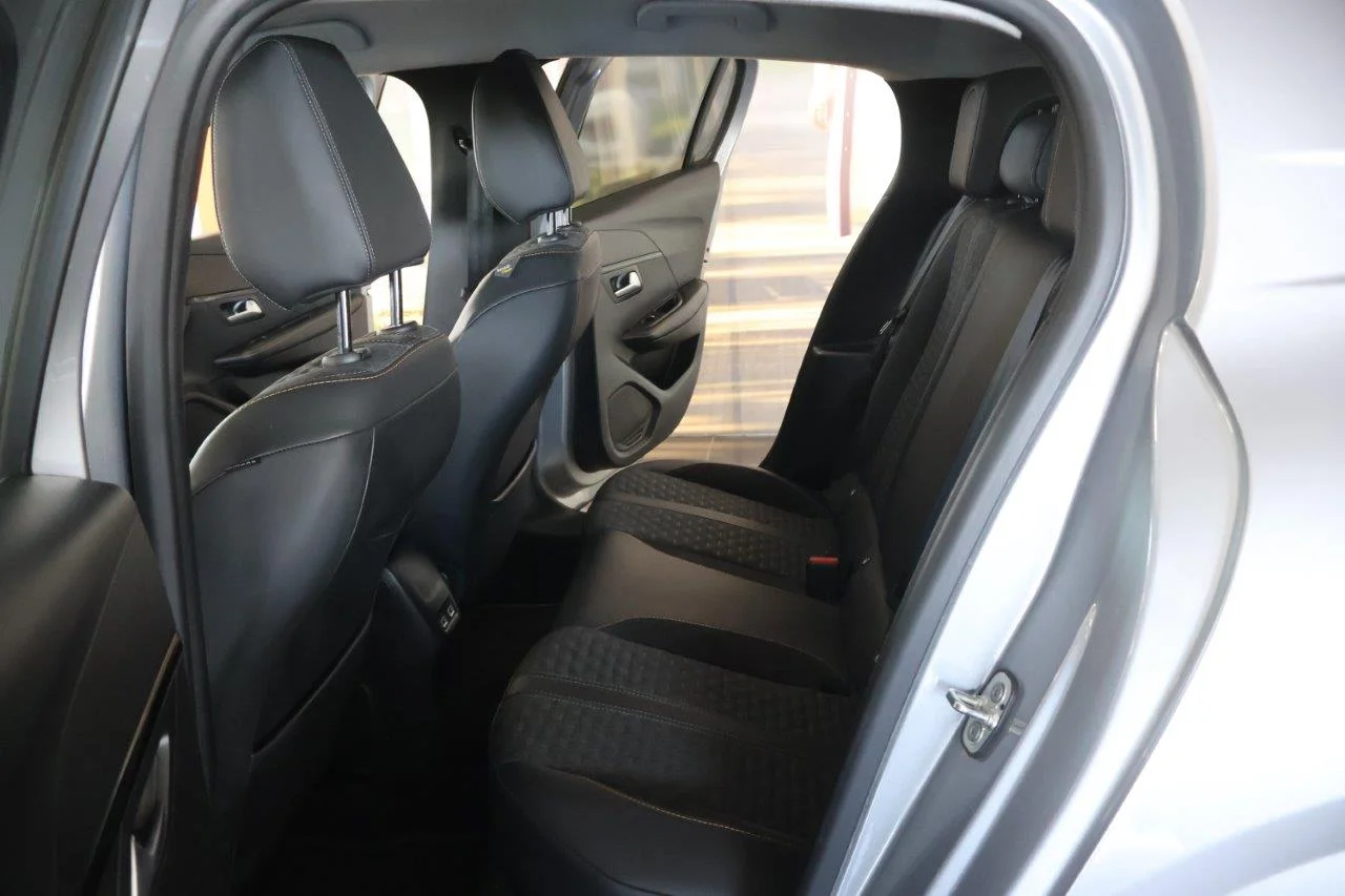 Peugeot 208 - View model 30
