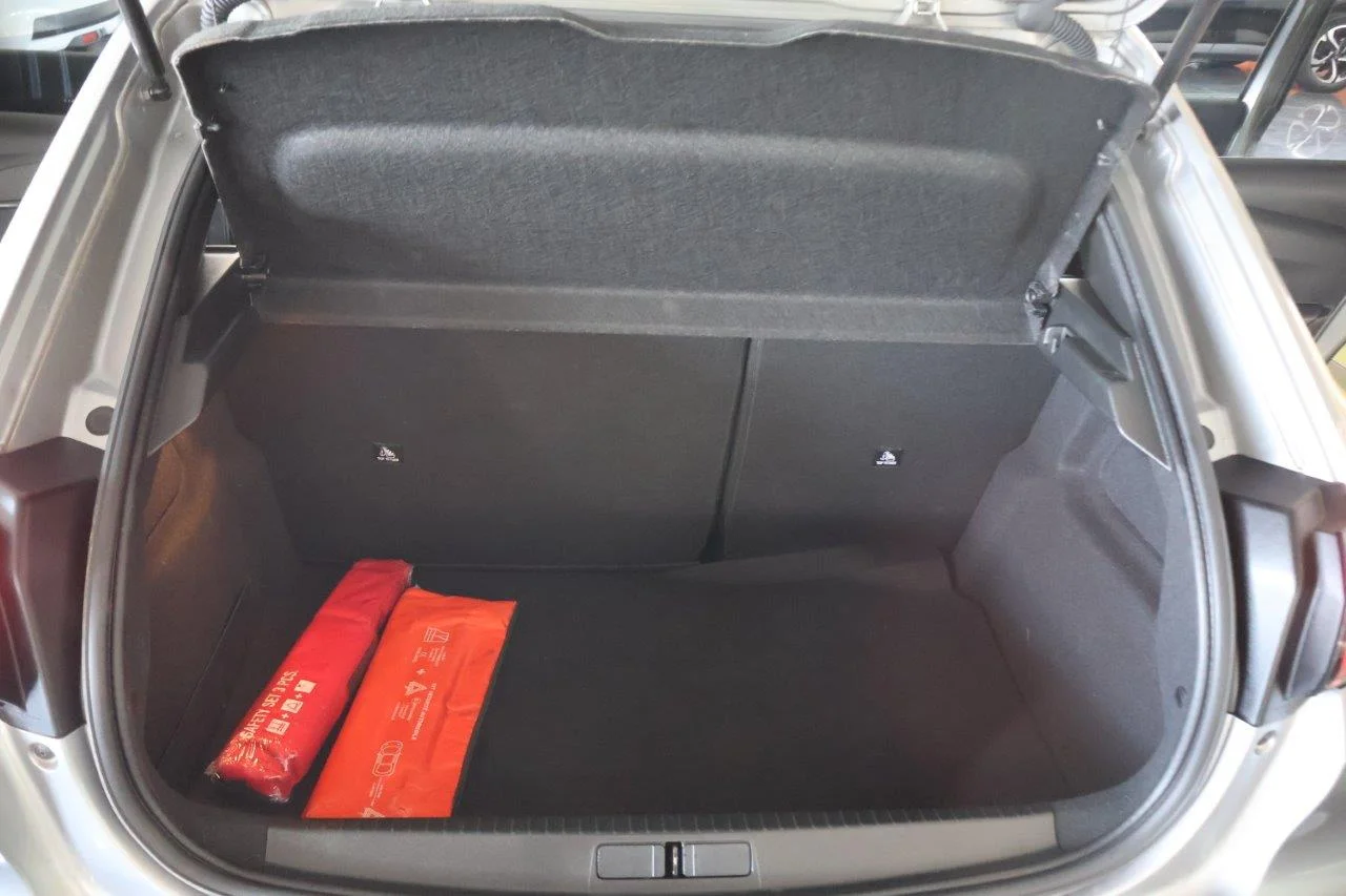 Peugeot 208 - View model 35