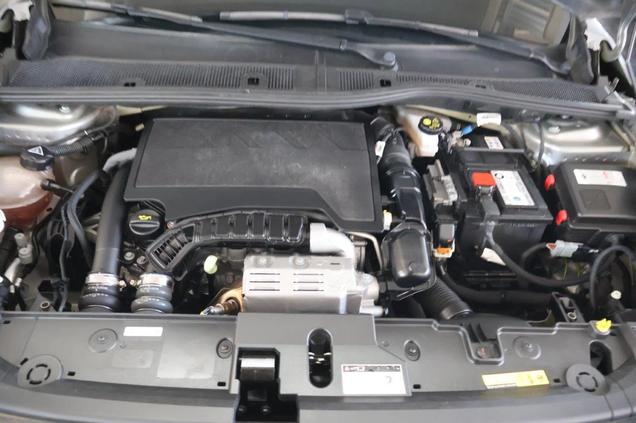 Peugeot 208 - View model 36