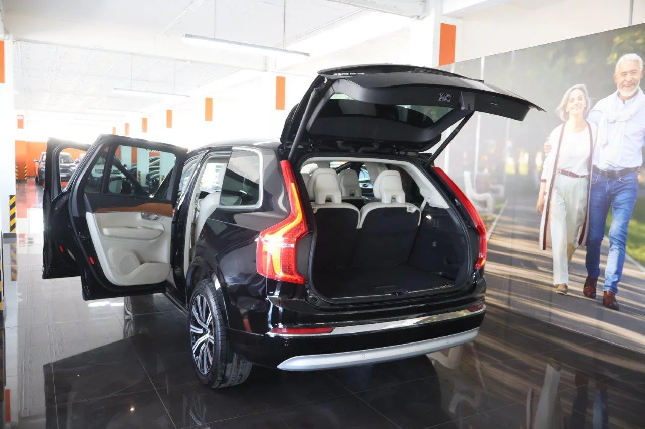 Volvo XC 90 - View model 9